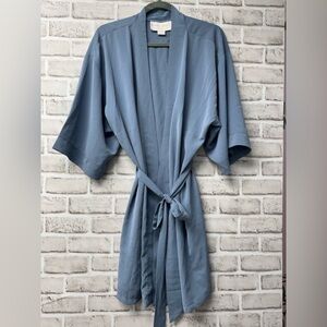 Birds Gray ladies robe with tie, Persian blue size M/L.